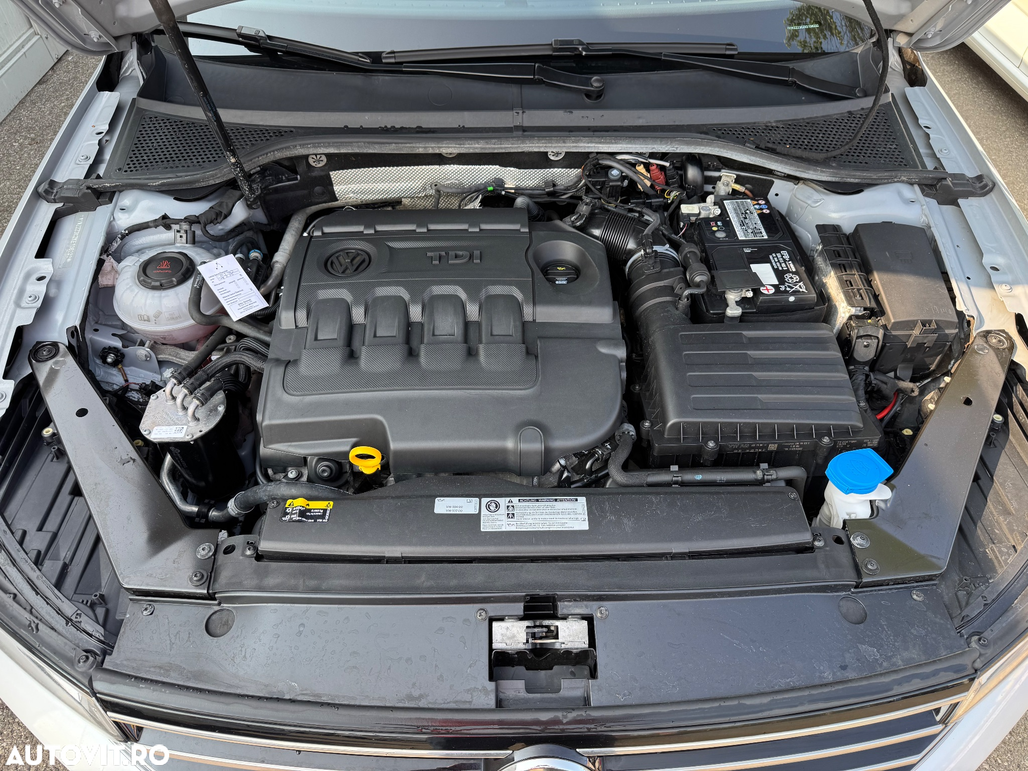 Volkswagen Passat Variant 2.0 TDI SCR DSG BlueMotion Trendline - 39