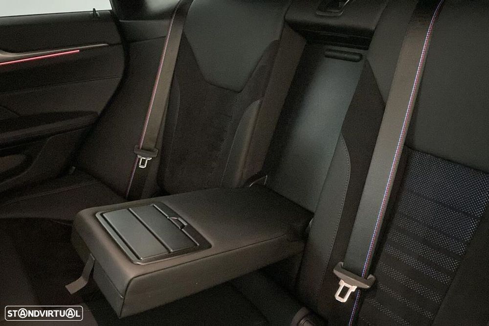 BMW i4 eDrive35 Pack Desportivo M - 10