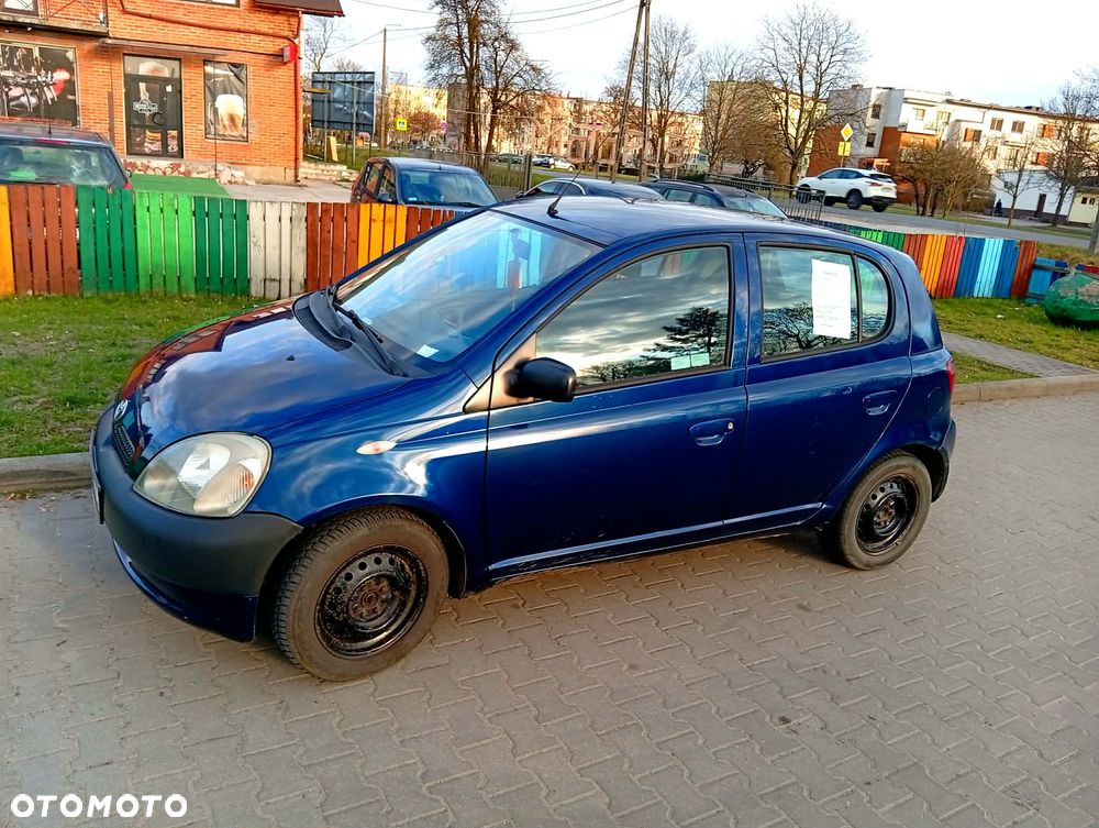 Toyota Yaris 1.0 Base - 2