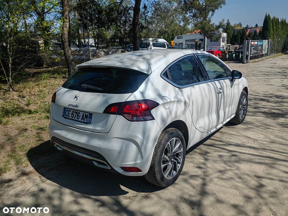 Citroën DS4 BlueHDi 120 Urban Show - 3