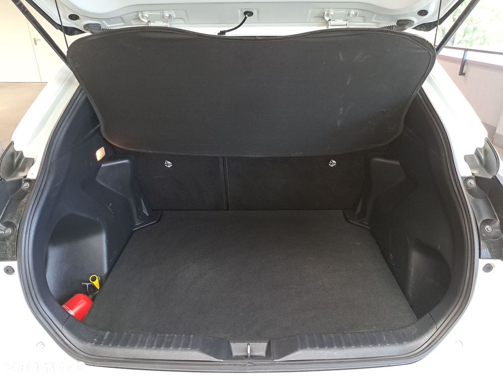 Toyota Yaris Cross Hybrid 1.5 Comfort 4x4 - 10