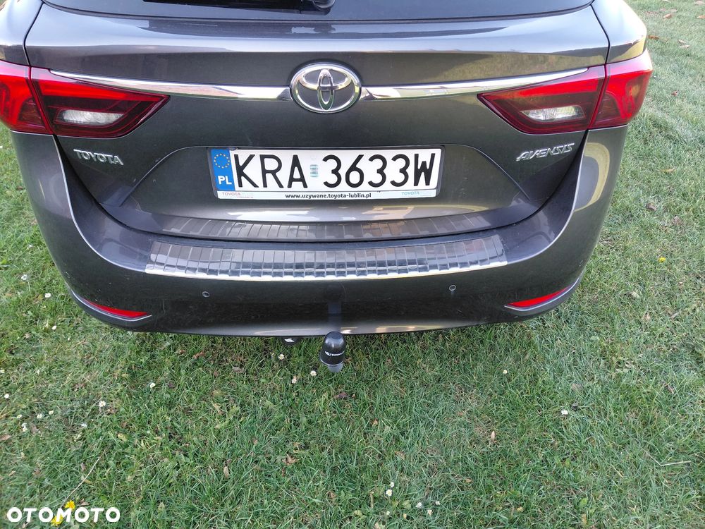 Toyota Avensis 1.8 Prestige - 9
