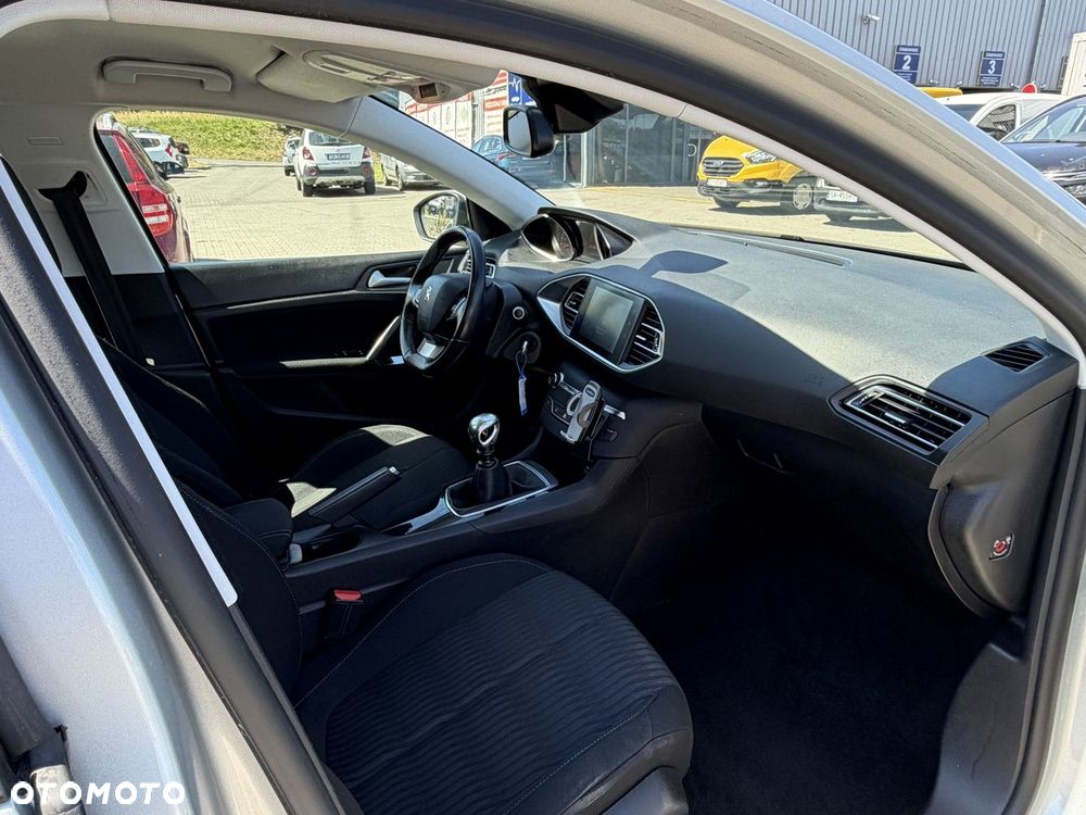 Peugeot 308 1.6 e-HDi Active S&S - 23