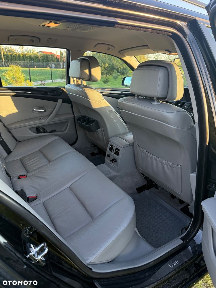 BMW Seria 5 520d - 7