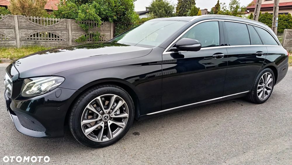 Mercedes-Benz Klasa E 220 d 9G-TRONIC - 33