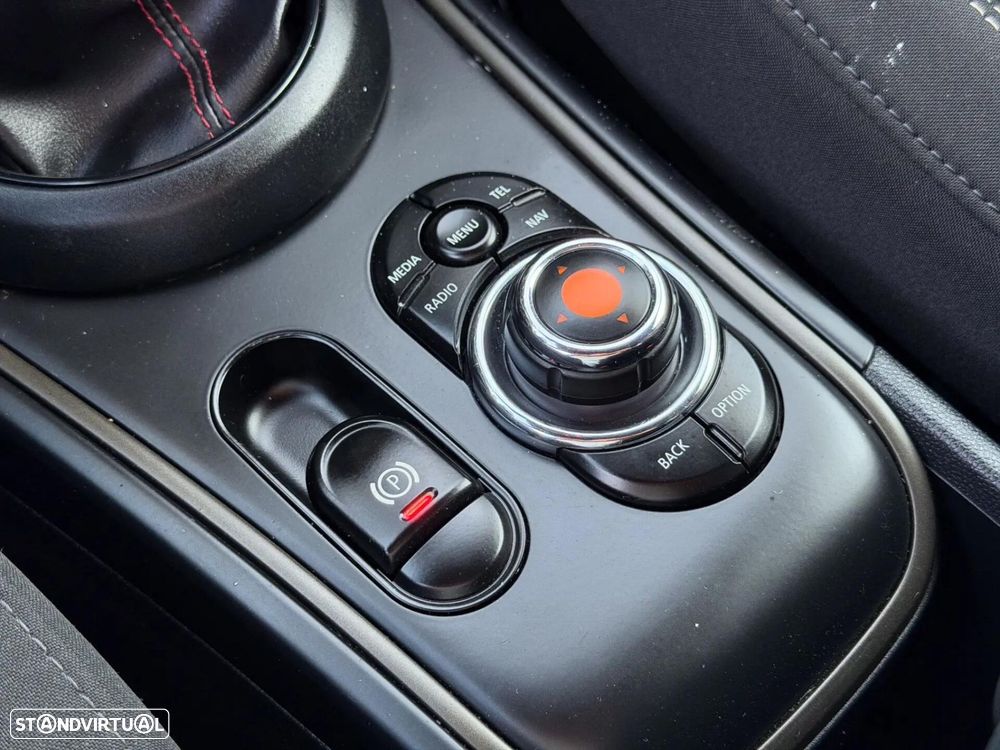 MINI Countryman One D Sport Edition - 24