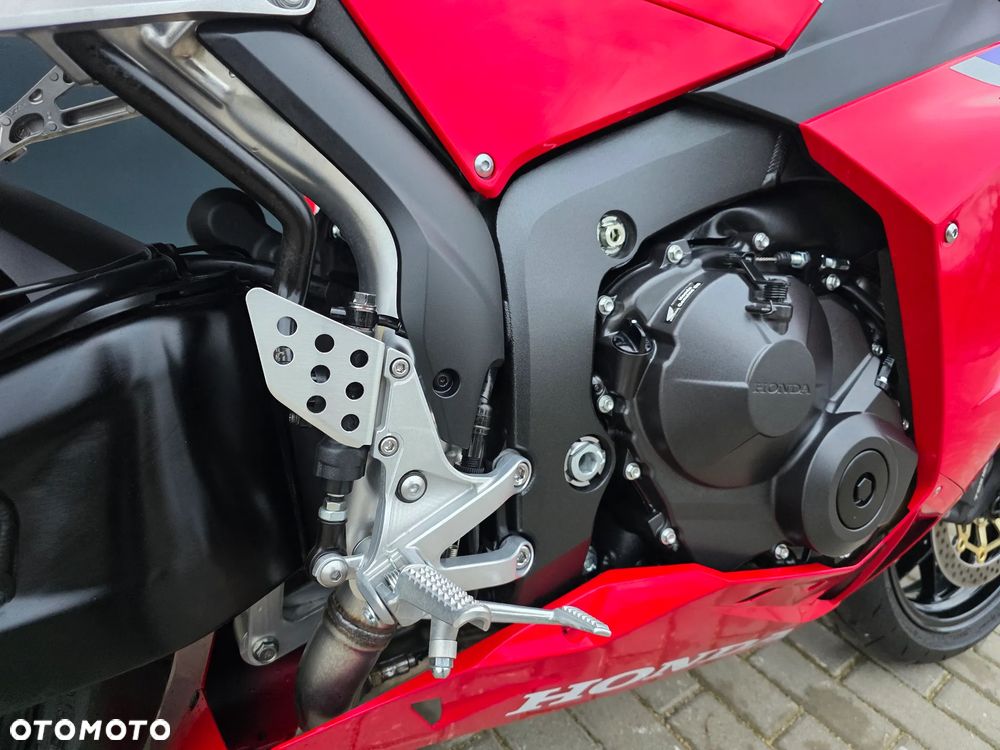 Honda CBR - 25