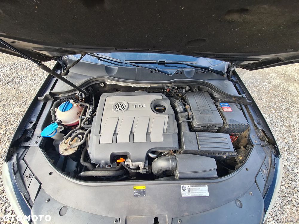 Volkswagen Passat 1.6 TDI Comfortline - 40