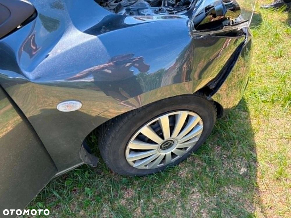 Mazda 2 1.3 Exclusive - 8