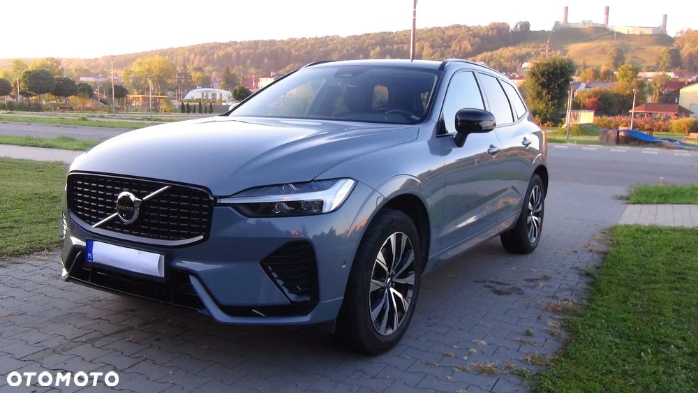 Volvo XC 60 B4 B Plus Dark - 21