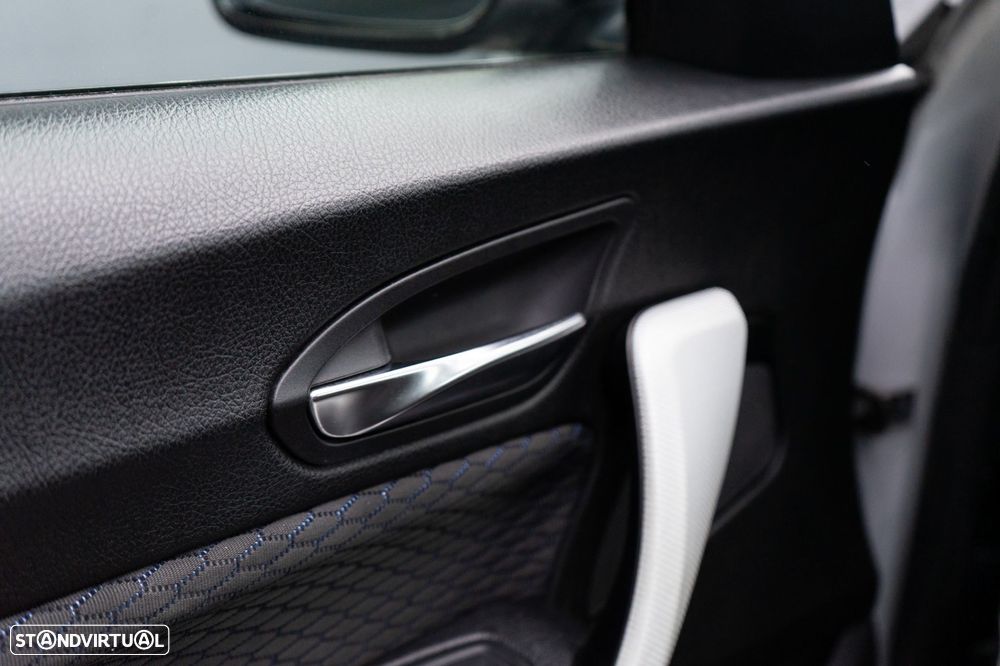 BMW 218 d Coupe Pack M Auto - 23