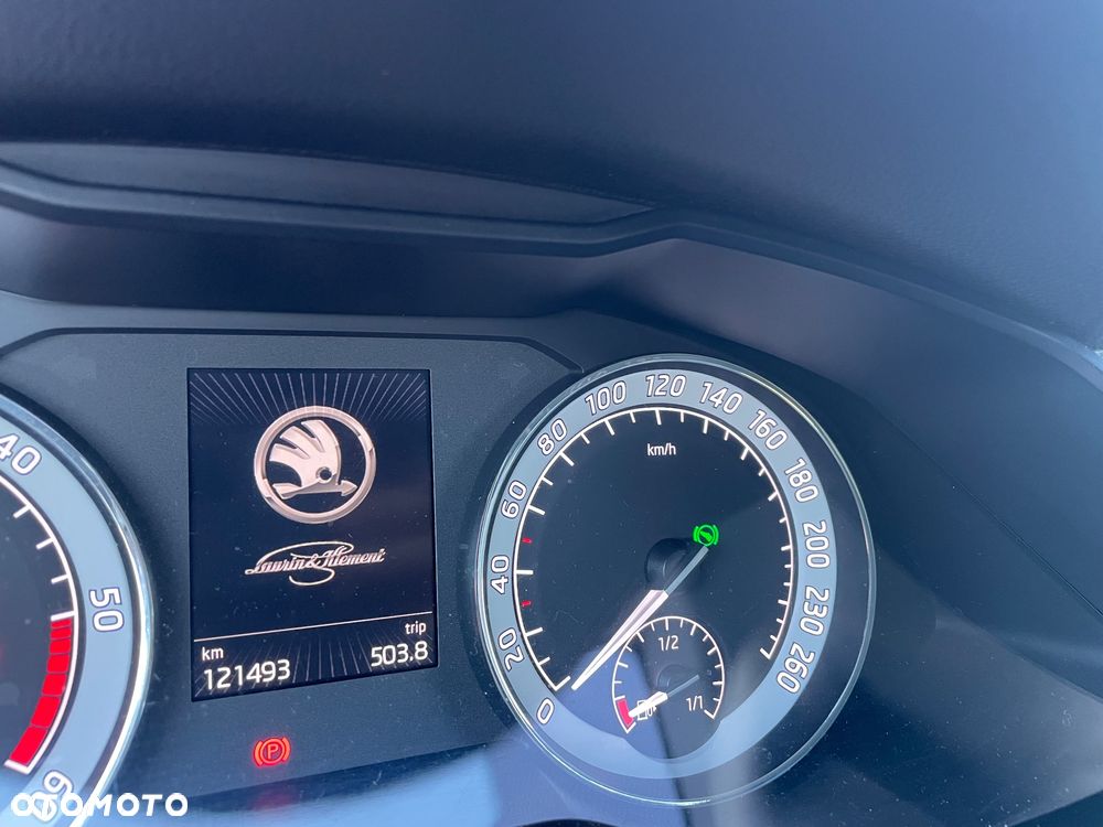 Skoda Superb 2.0 TDI L&K DSG - 17