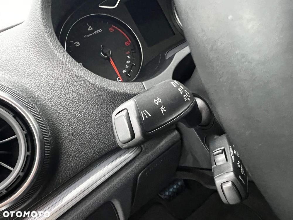 Audi A3 Sportback 2.0 TDI DPF S tronic S line Sportpaket (plus) - 14