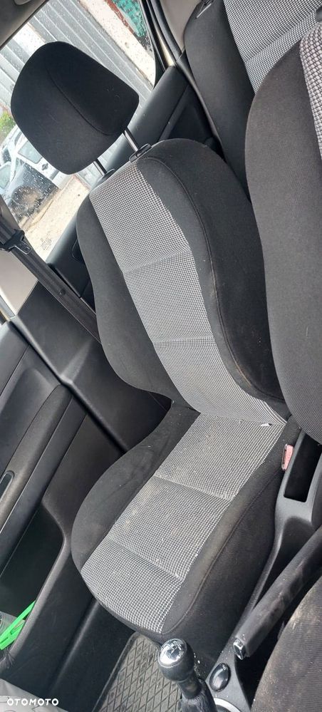 PEUGEOT 307 1,6 hdi wtrysk wtryskiwacz - 9