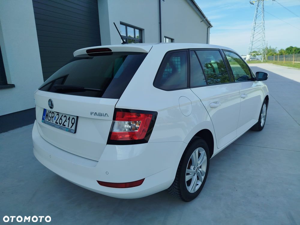 Skoda Fabia 1.0 Ambition - 4