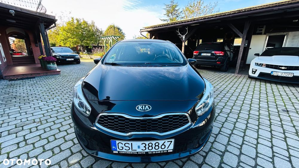 Kia Ceed - 10