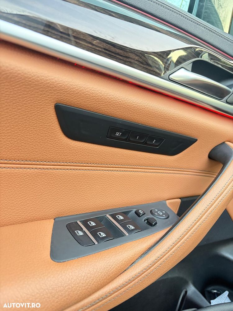 BMW Seria 5 540i xDrive AT MHEV - 14