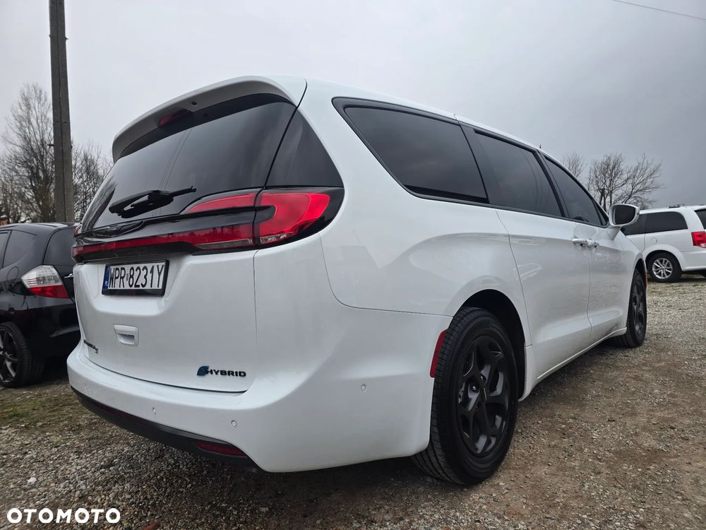 Chrysler Pacifica - 14