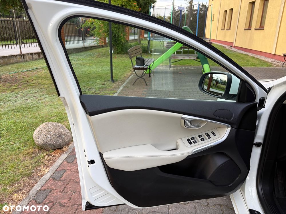 Volvo V40 D3 Momentum - 20