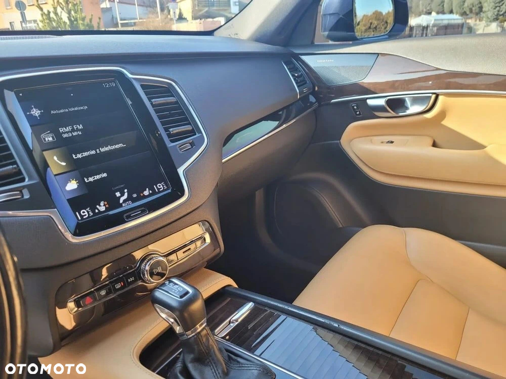 Volvo XC 90 T6 AWD Momentum 7os - 14