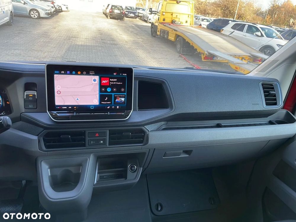 Volkswagen Crafter 35 Furgon z wysokim dachem silnik: 2,0 l EU6 177 KM automatyczna r. o.: 3640 mm - 20