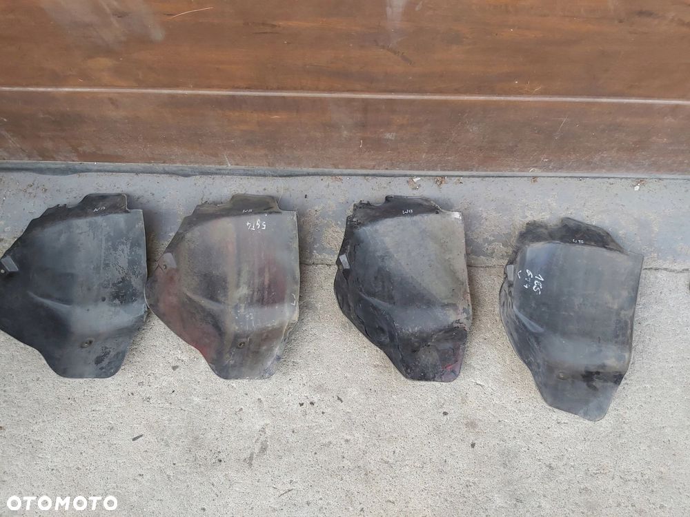 TOYOTA CELICA V osłona wlewu paliwa nadkole tył lewe GT4 st185 Turbo - 1