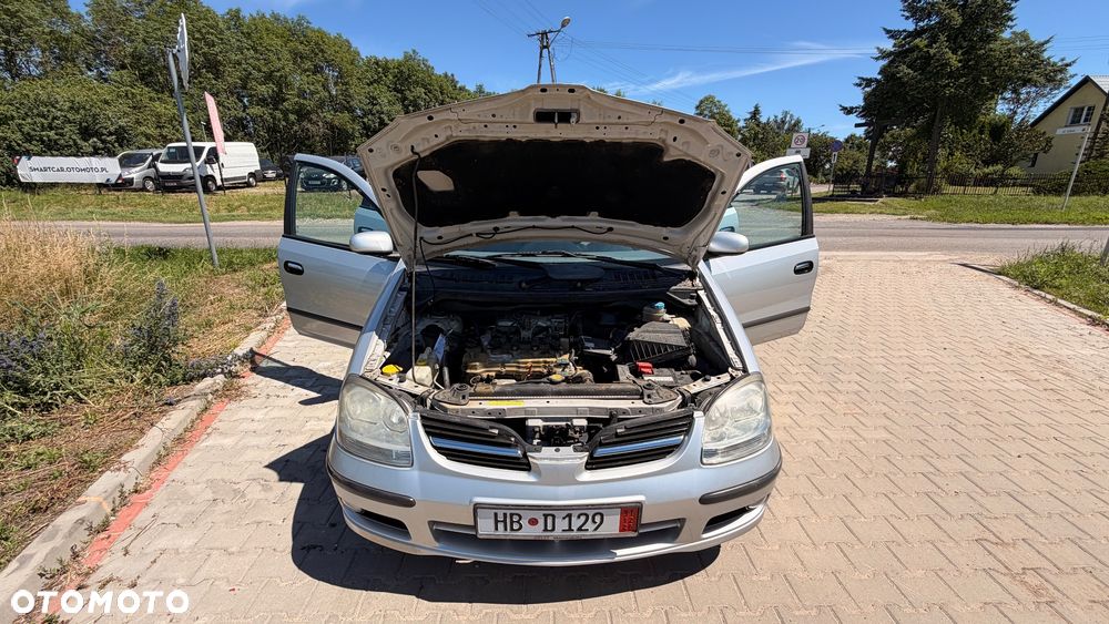 Nissan Almera Tino - 2