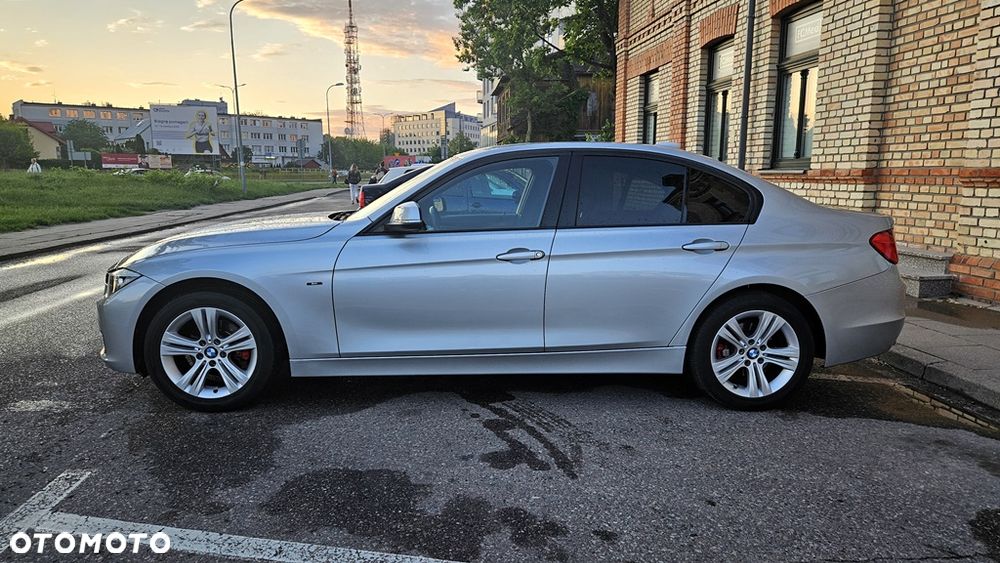 BMW Seria 3 318d Blue Performance Sport Line - 9