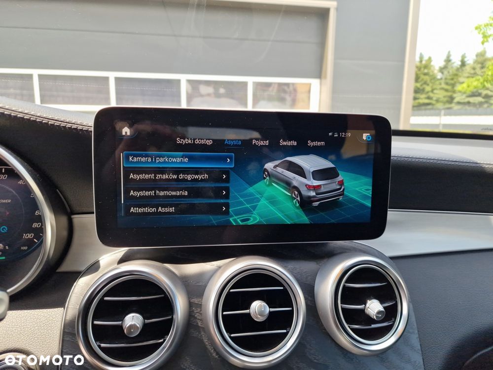 Mercedes-Benz GLC - 30