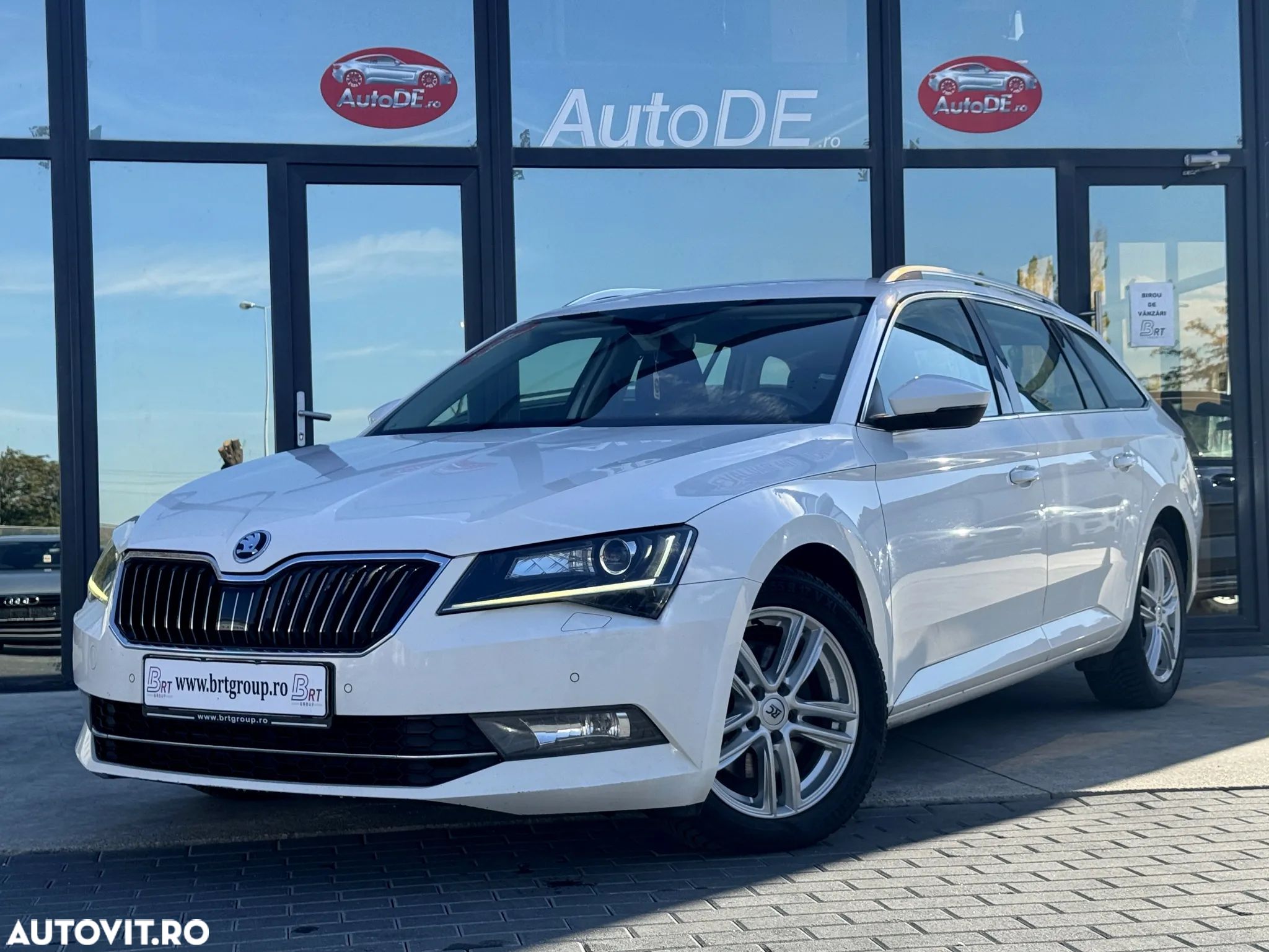 Skoda Superb 2.0 TDI DSG Style - 1