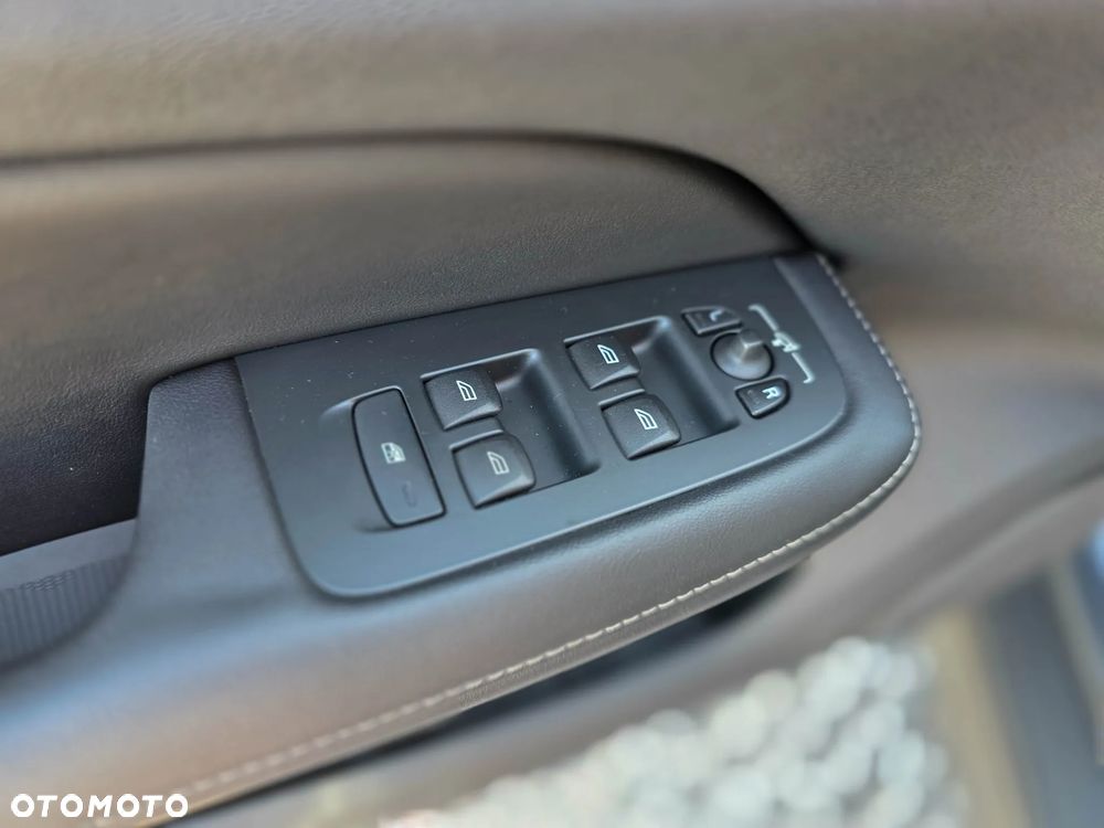 Volvo V60 T5 AWD Geartronic Inscription - 25