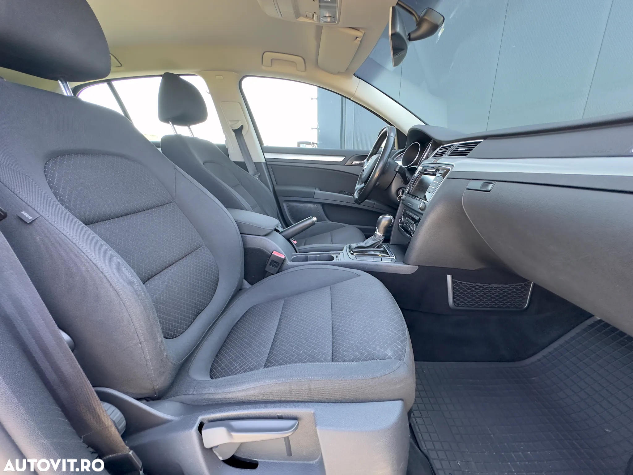Skoda Superb 2.0 TDI Comfort DSG - 18