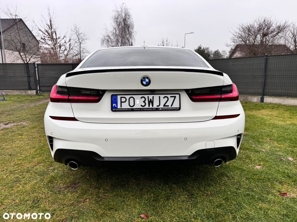 BMW Seria 3 318d M Sport Shadow - 6