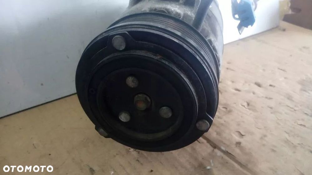 SPRĘŻARKA KLIMATYZACJI OPEL ASTRA H ZAFIRA B 89222 - 3