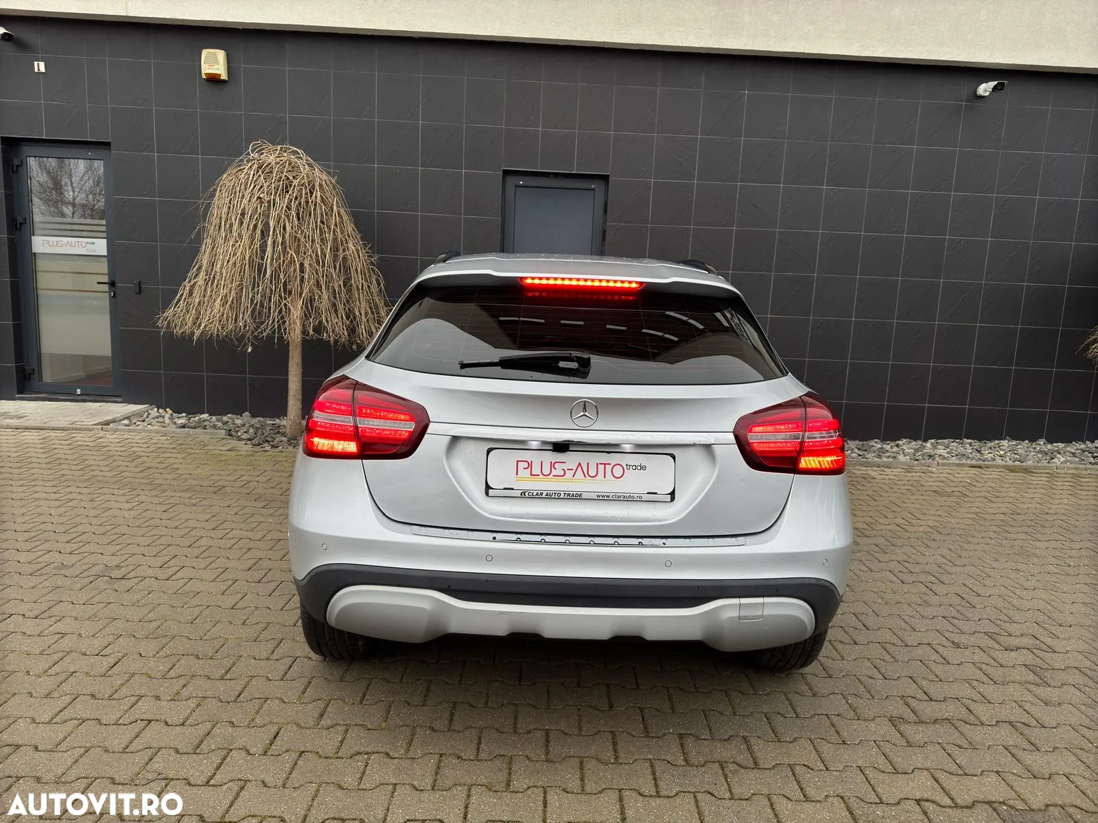 Mercedes-Benz GLA 250 4Matic 7G-DCT Peak Edition - 6