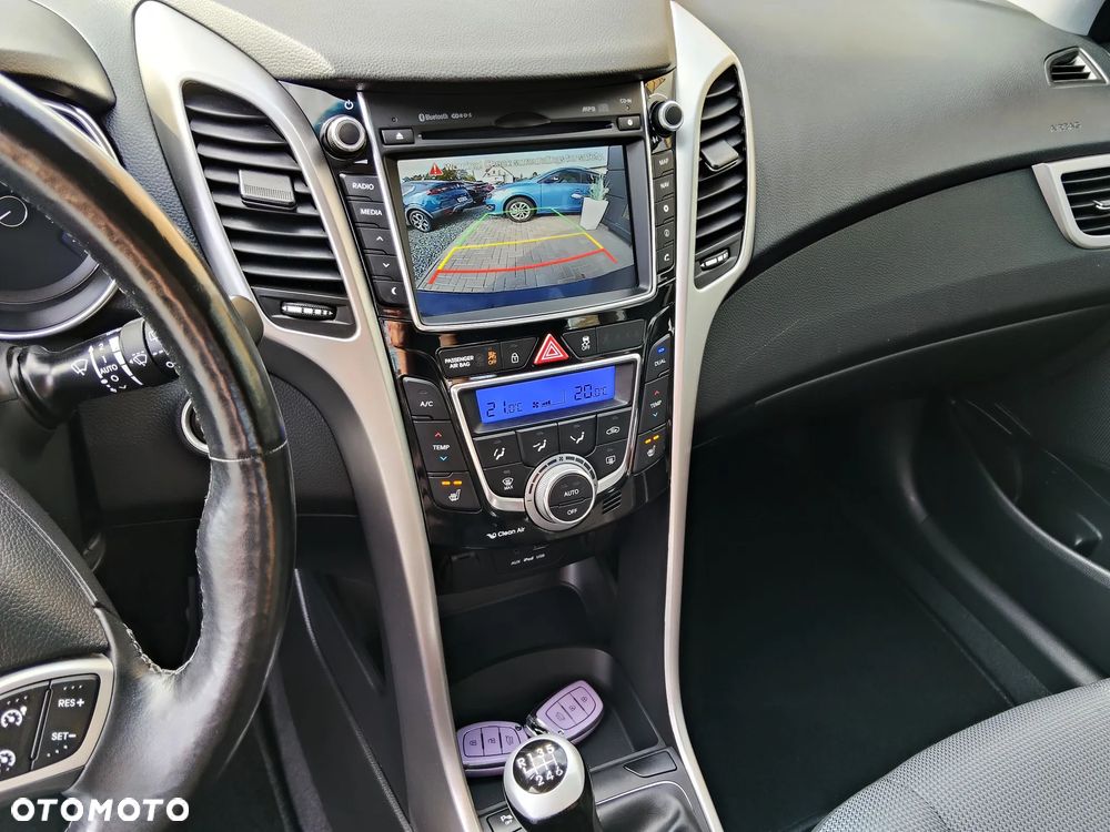 Hyundai i30 blue 1.6 CRDi Premium - 19