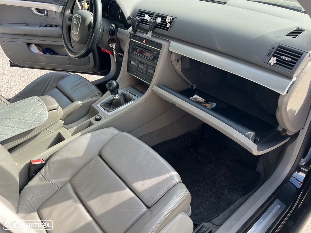 Audi A4 Avant 2.0 TDi - 5