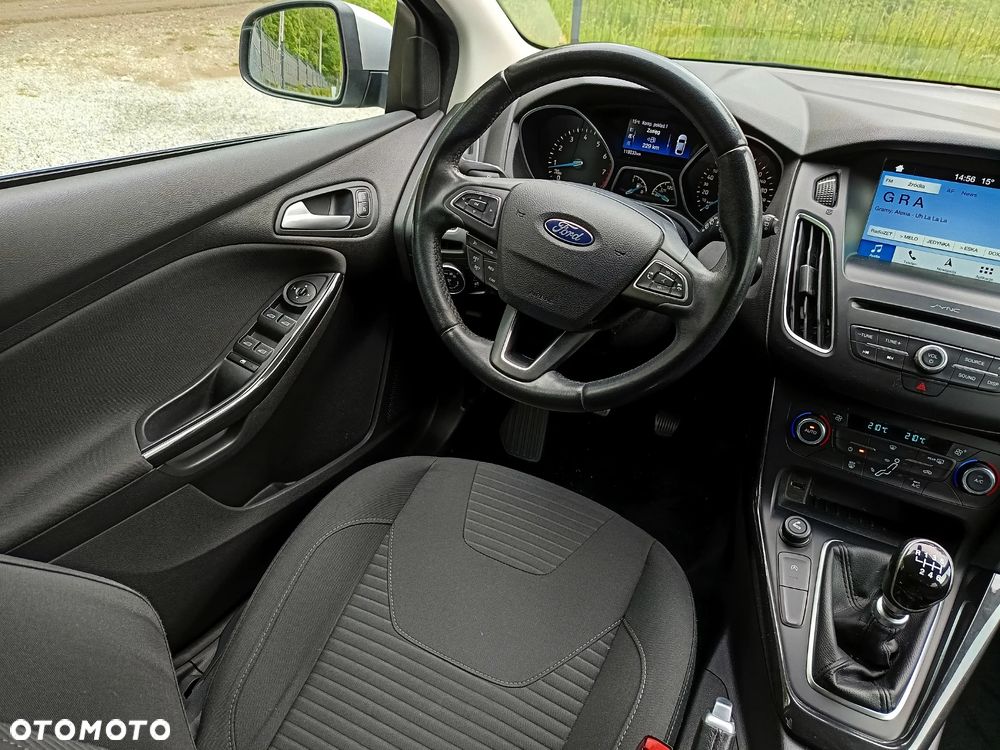 Ford Focus 1.0 EcoBoost STart-Stopp-System TITANIUM - 26