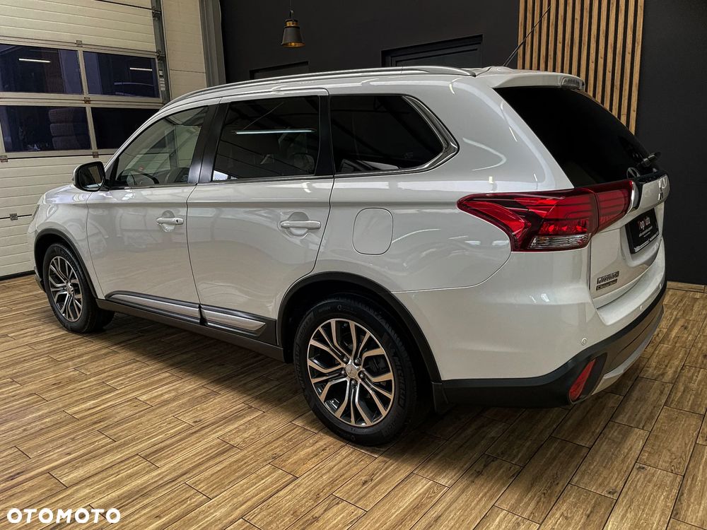 Mitsubishi Outlander 2.0 Instyle SDA 4WD CVT - 11