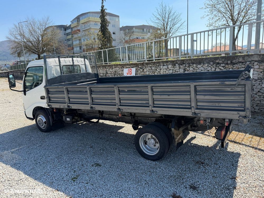 Toyota Dyna M D4-D 3LUG Tri-Basculante Nacional - 9