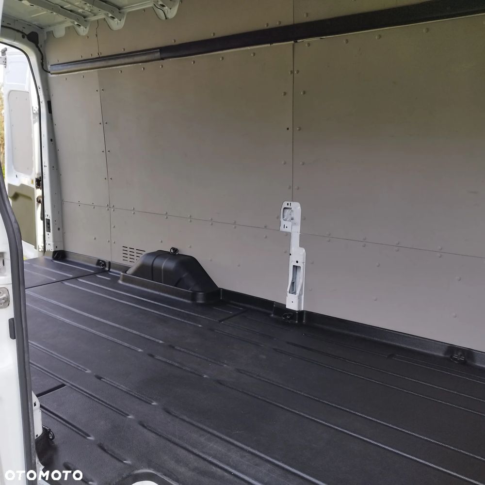 Ford Transit - 10