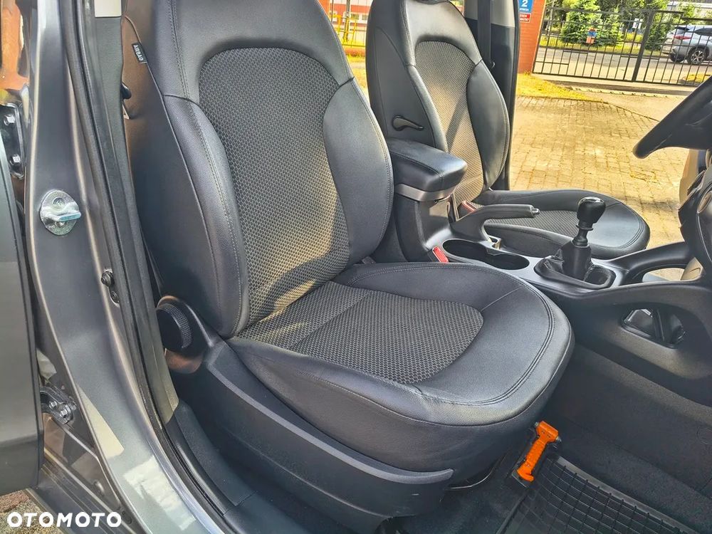 Hyundai ix35 1.6 2WD blue Trend - 25