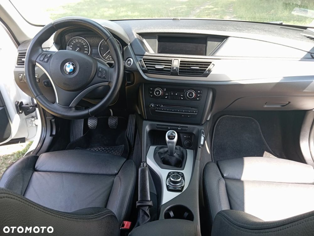 BMW X1 sDrive18d - 9
