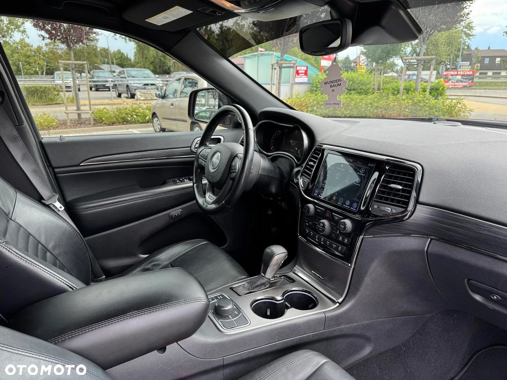 Jeep Grand Cherokee - 13