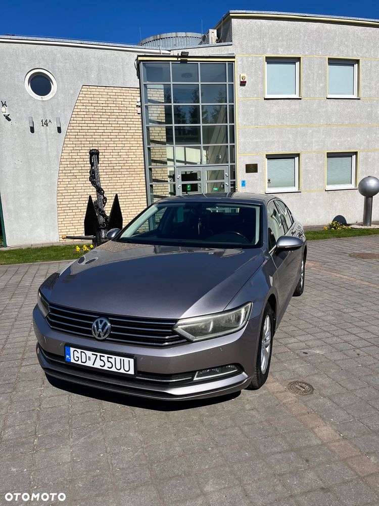 Volkswagen Passat 1.6 TDI SCR DSG Comfortline - 3