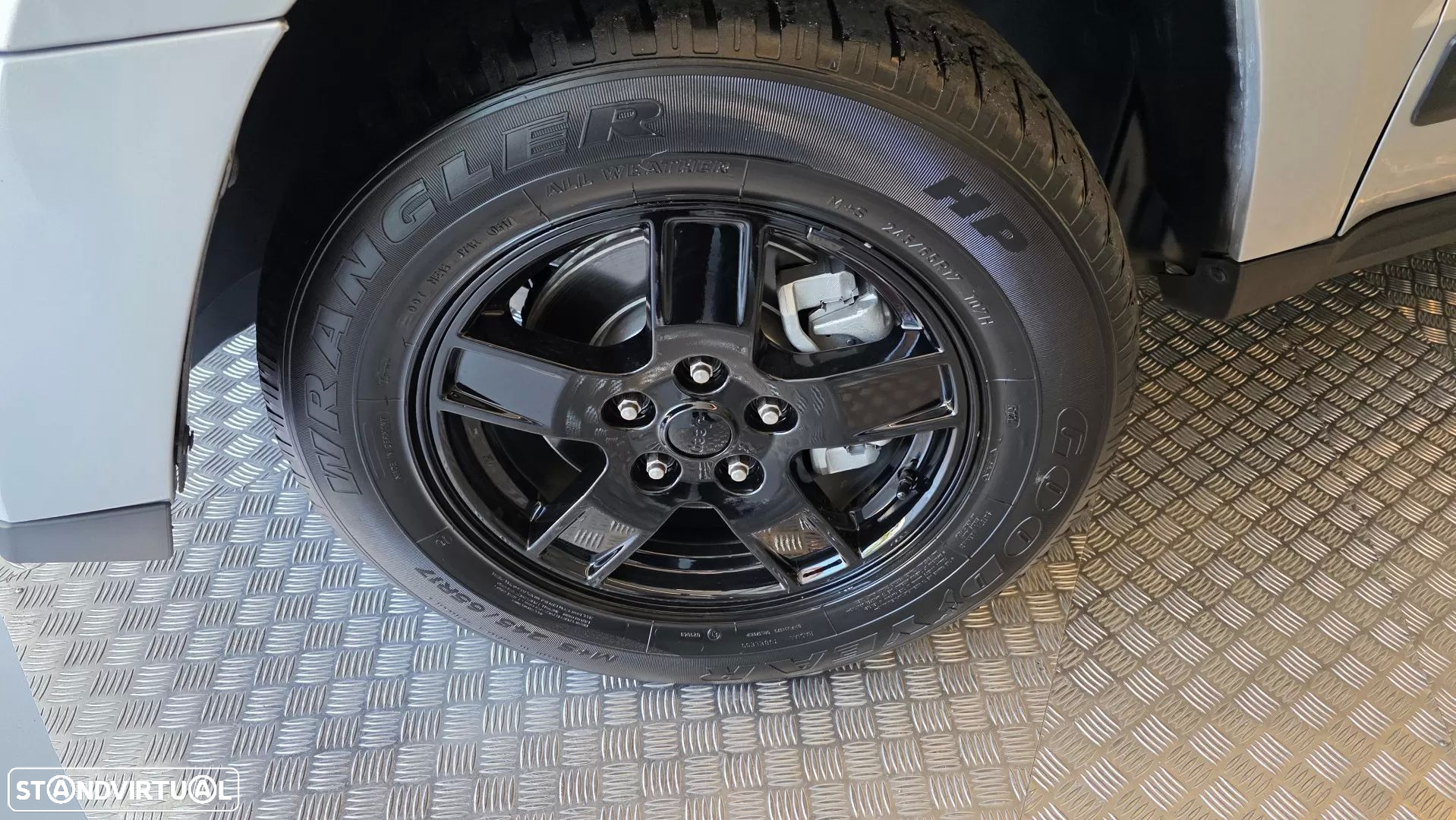 Jeep Grand Cherokee 3.0 CRD V6 Laredo - 26