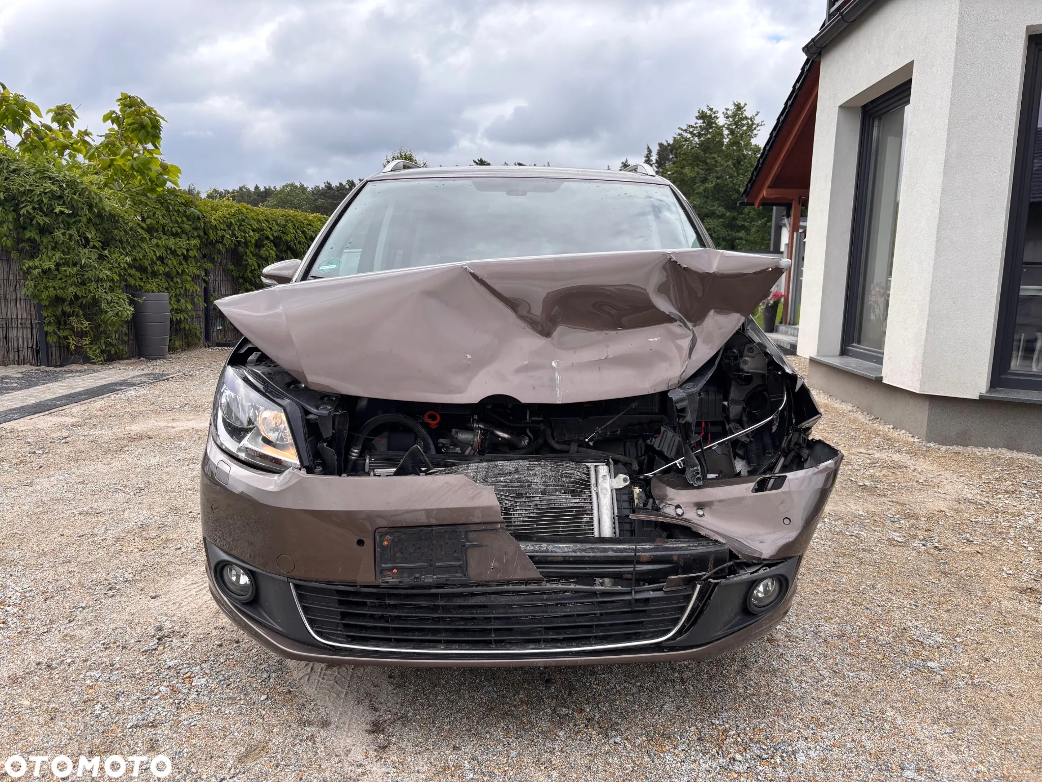 Volkswagen Touran 1.6 TDI DPF BlueMotion Technology DSG Highline - 3