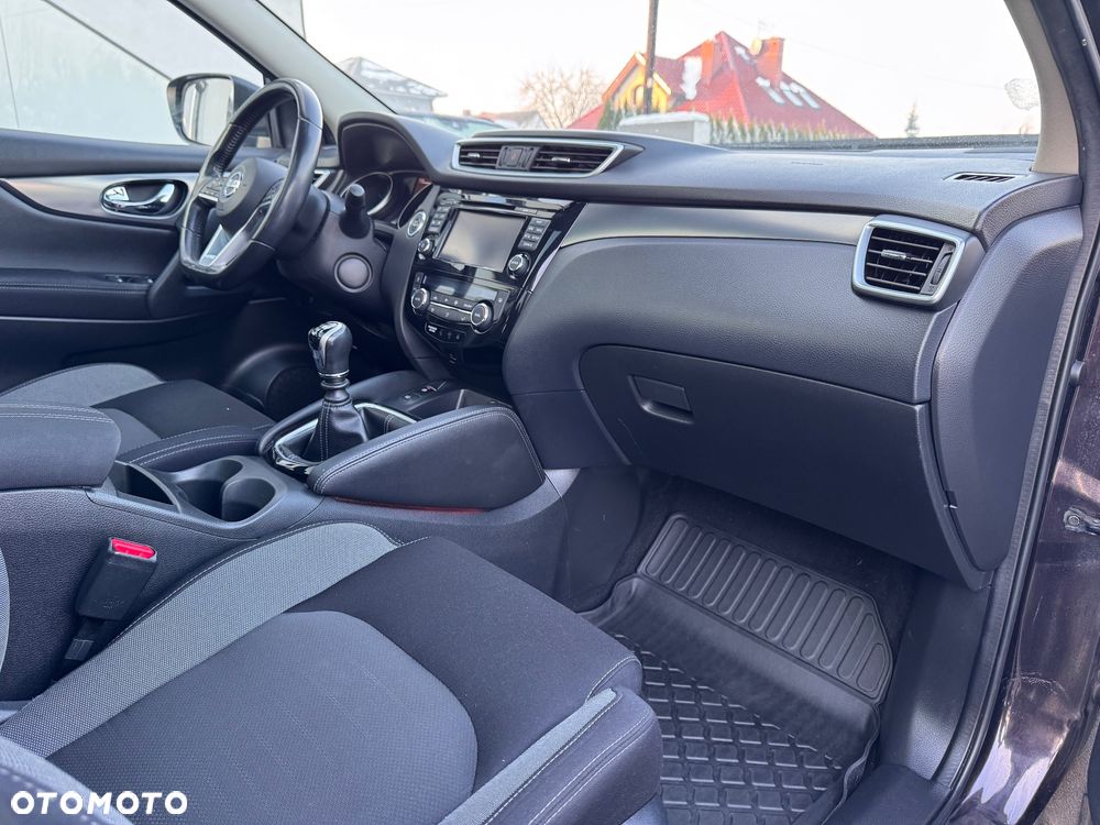 Nissan Qashqai 1.2 DIG-T N-Connecta - 24