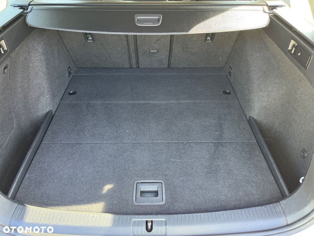 Volkswagen Golf 1.6 TDI BMT Comfortline - 19