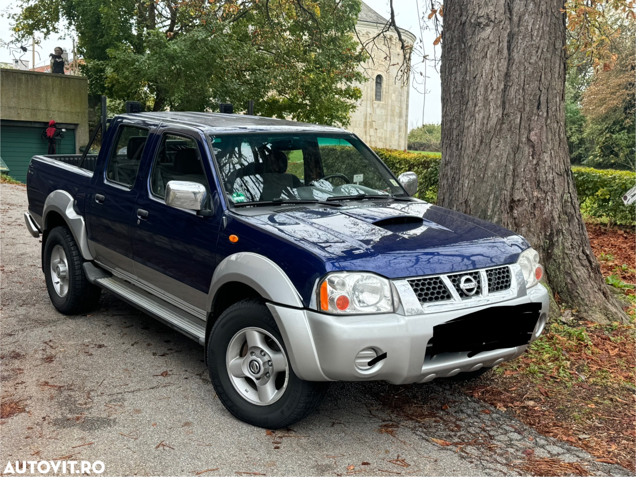 Nissan Pickup - 14
